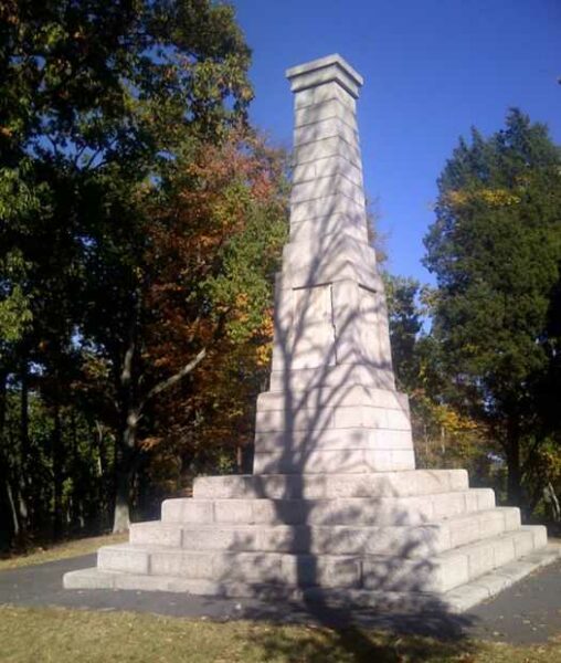 THE BATTLE OF KINGS MOUNTAIN REVOLUTIONARY WAR MONUMENT