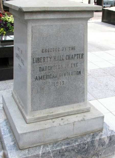 LIBERTY HALL CHAPTER DAUGHTERS OF THE AMERICAN REVOLUTION MEMORIAL