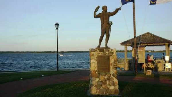 CAPT. OTWAY BURNS WAR MEMORIAL