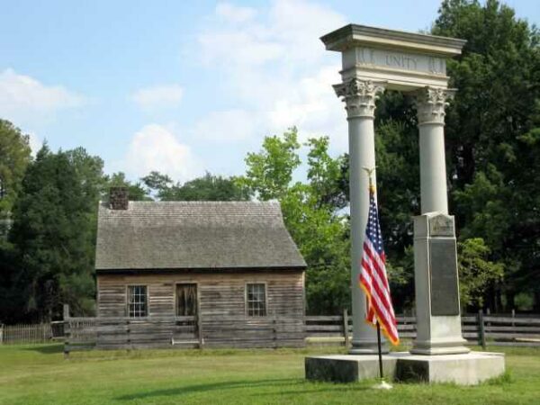 UNITY MEMORIAL COLUMNS