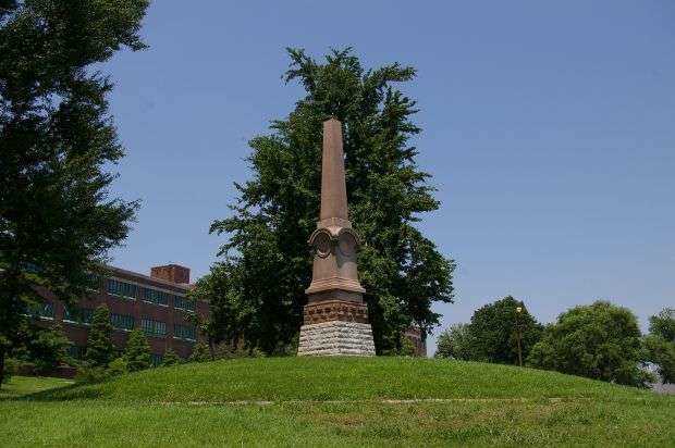 GENERAL NATHANIEL LYON WAR MEMORIAL