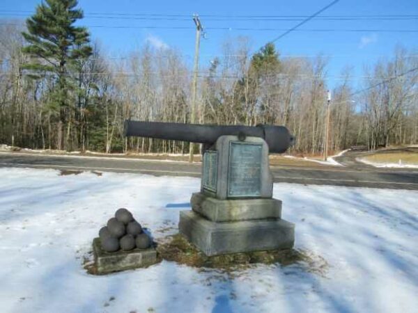 UNION CIVIL WAR MEMORIAL CANNON