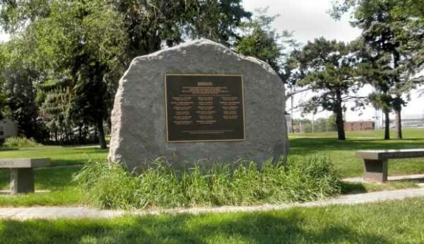 EASTMAN PARK VIETNAM WAR DEAD HONOR ROLL MEMORIAL