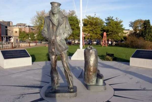 THE LONE SAILOR MEMORIAL BURLINGTON