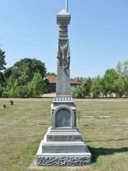 OAK HILL CEMETERY G.A.R. SOLDIERS MEMORIAL