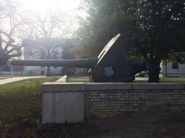 14CM 3.5 INCH GUN MEMORIAL