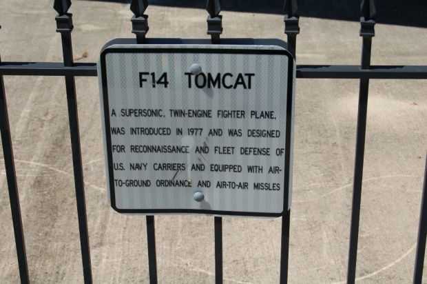 F14 TOMCAT MEMORIAL AIRCRAFT PLAQUE