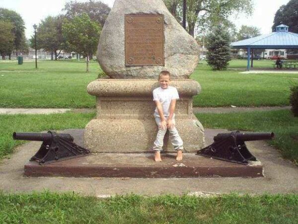 RIVER ROUGE WAR MEMORIAL