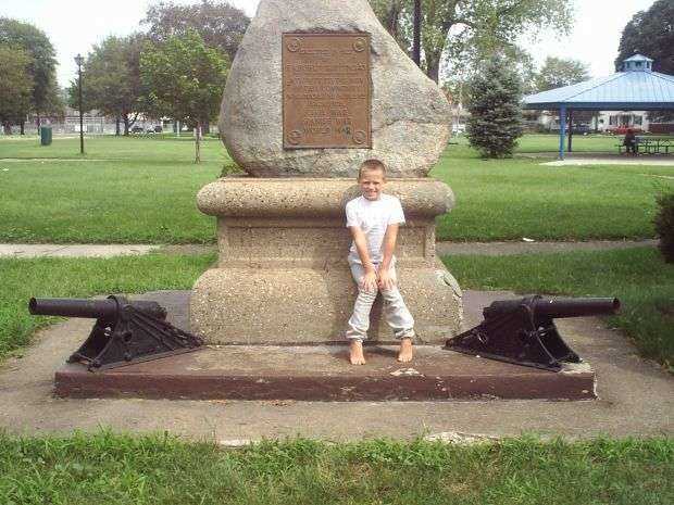 RIVER ROUGE WAR MEMORIAL