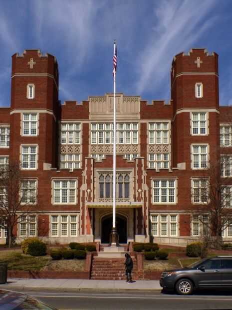 EASTERN HIGH SCHOOL ALUMNI MEMORIAL FLAGSTAFF