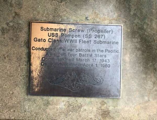 SUBMARINE SCREW (PROPELLER) USS POMPON (SS 267) MEMORIAL PLAQUE
