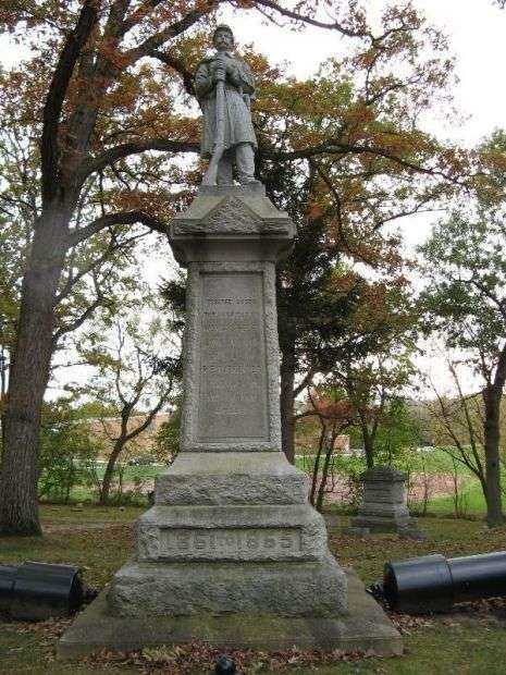 OAK GROVE CEMETERY CIVIL WAR MEMORIAL