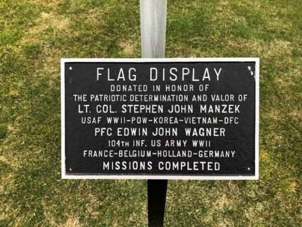 FLAG DISPLAY WAR MEMORIAL PLAQUE