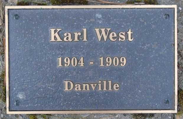 WAR HERO MEMORIAL PINERY HONOR PLAQUE O