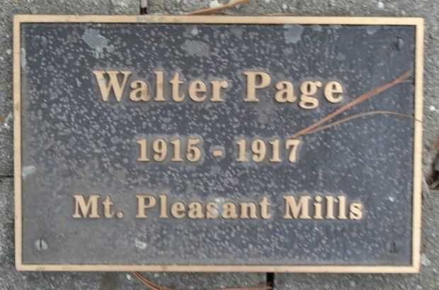 WAR HERO MEMORIAL PINERY HONOR PLAQUE J