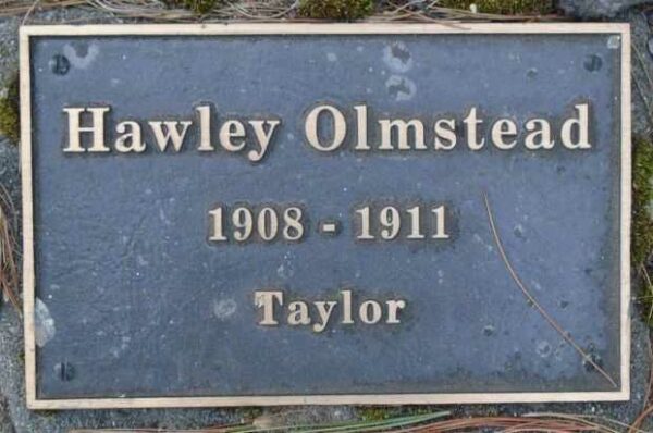 WAR HERO MEMORIAL PINERY HONOR PLAQUE I