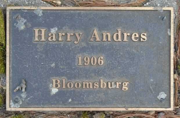 WAR HERO MEMORIAL PINERY HONOR PLAQUE