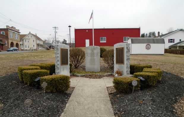 EAST MAUCH CHUNK WORLD WAR II HONOR ROLL MEMORIAL