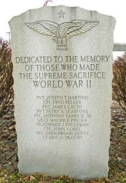 EAST MAUCH CHUNK WORLD WAR II HONOR ROLL MEMORIAL STONE