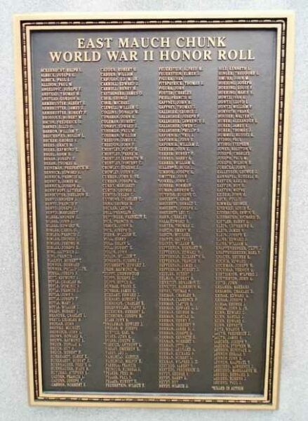 EAST MAUCH CHUNK WORLD WAR II HONOR ROLL MEMORIAL PLAQUE A