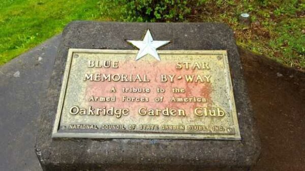 OAKRIDGE BLUE STAR MEMORIAL BY WAY