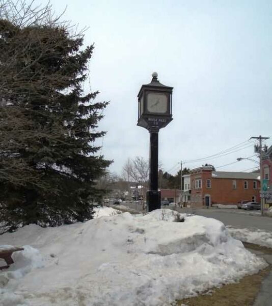 COBLESKILL WORLD WARS MEMORIAL CLOCK