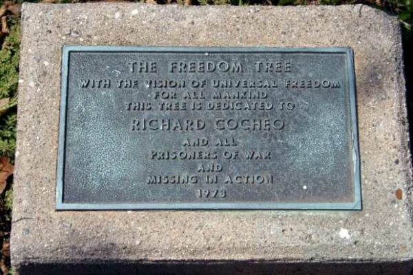 THE FREEDOM TREE RICHARD COCHEO MEMORIAL PLAQUE