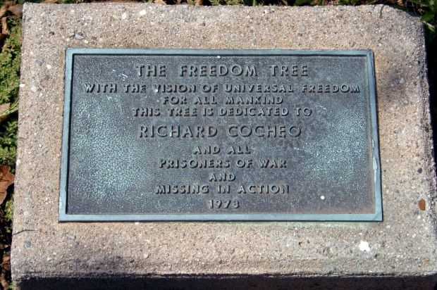 THE FREEDOM TREE RICHARD COCHEO MEMORIAL PLAQUE