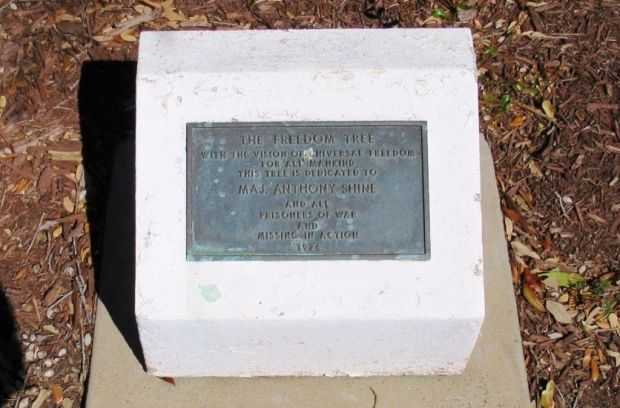 THE FREEDOM TREE MAJ. ANTHONY SHINE MEMORIAL PLAQUE