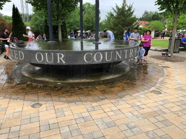 VIENNA VETERANS MEMORIAL FOUNTAIN SIDE C