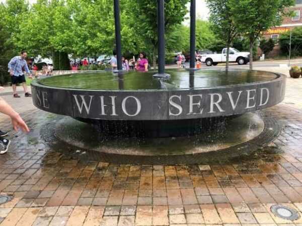 VIENNA VETERANS MEMORIAL FOUNTAIN SIDE B