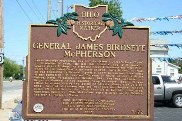 GENERAL JAMES BIRDSEYE MCPHERSON MEMORIAL MARKER