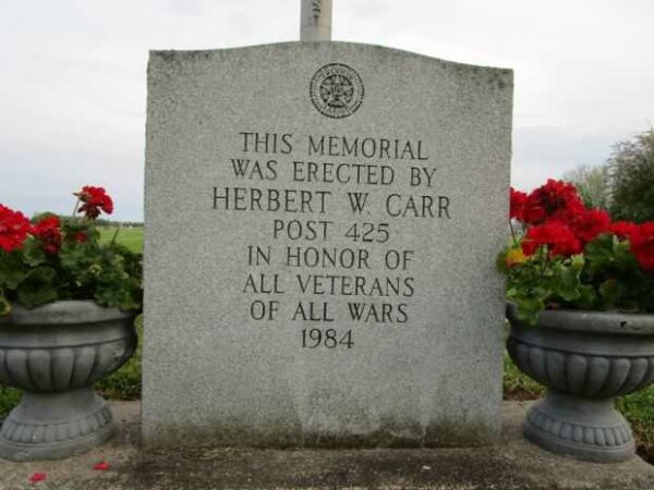 HERBERT W. CARR POST 425 WAR VETERANS MEMORIAL