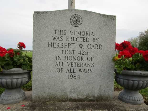 HERBERT W. CARR POST 425 WAR VETERANS MEMORIAL