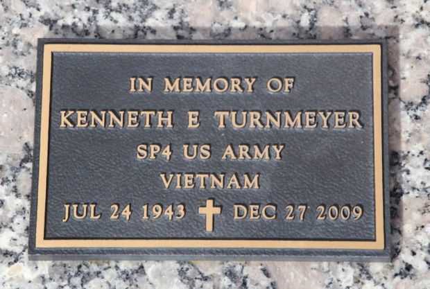 KENNETH E TURNMEYER MEMORIAL CEMETERY STONE