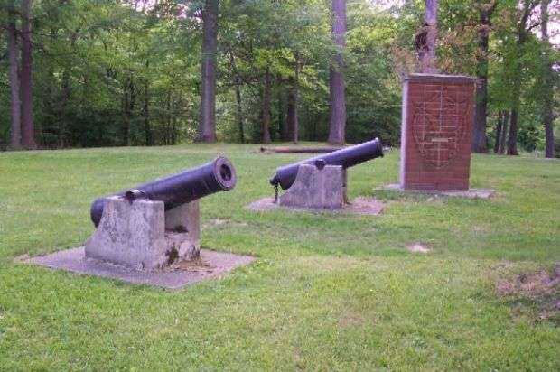 MANSFIELD CIVIL WAR MEMORIAL CANNONS