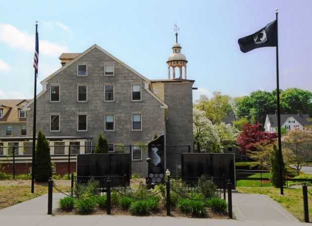WHITINSVILLE VIETNAM WAR MEMORIAL