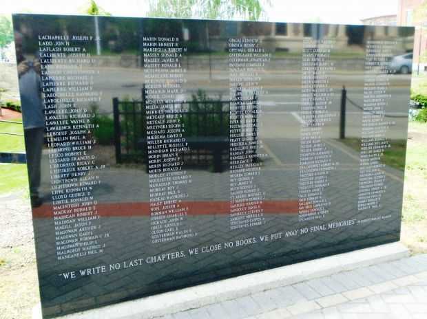 WHITINSVILLE VIETNAM WAR MEMORIAL PANEL B