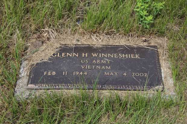 GLENN H WINNESHIEK MEMORIAL CEMETERY STONE