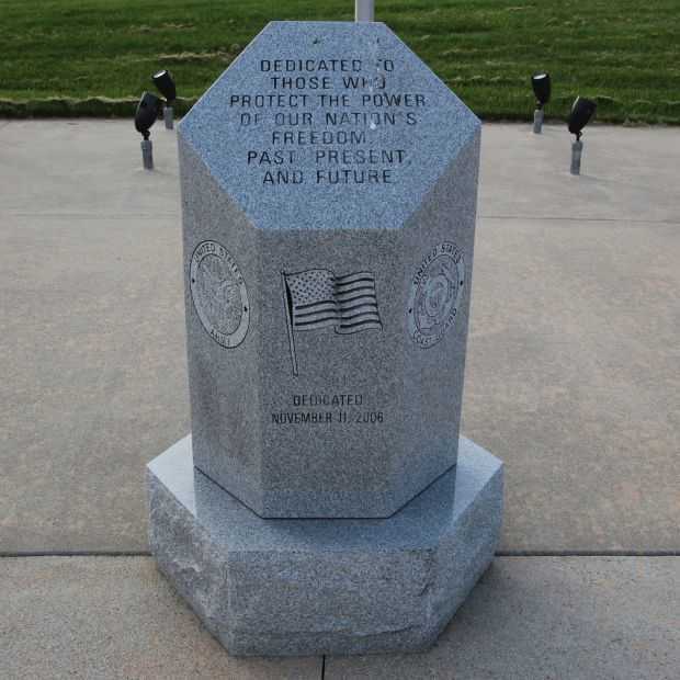 FRANKLIN VETERANS MEMORIAL DEDICATION STONE