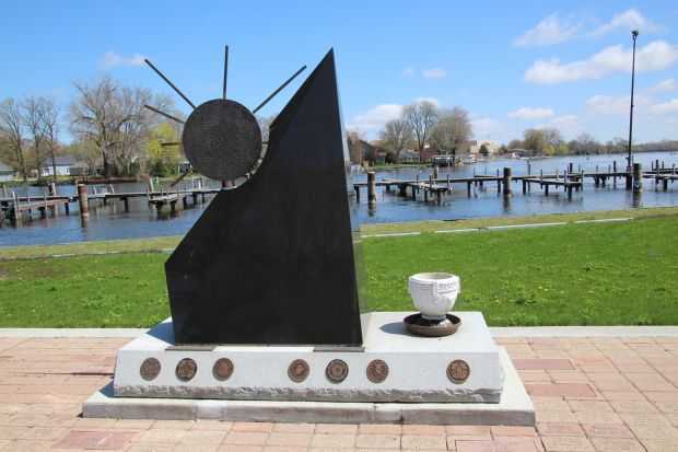 MENASHA’S ISLE OF VALOR VFW AND AMERICAN LEGION VETERANS MEMORIAL