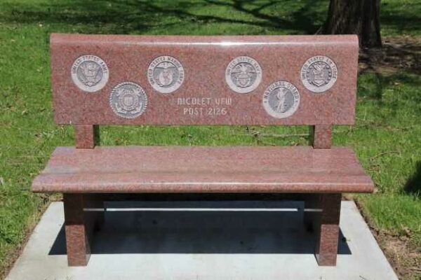 MENASHA’S ISLE OF VALOR MEMORIAL BENCH D