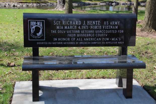 MENASHA’S ISLE OF VALOR MEMORIAL BENCH A