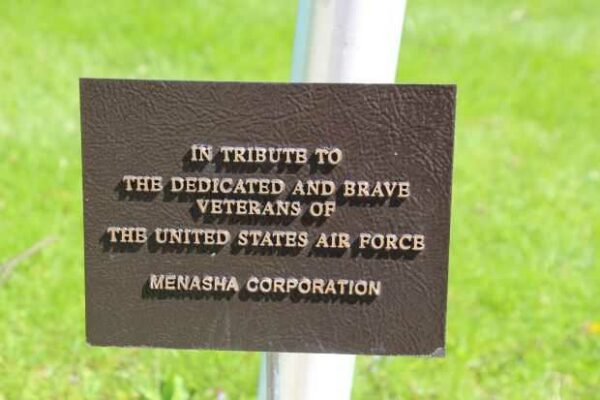 MENASHA’S ISLE OF VALOR MEMORIAL FLAGPOLE PLAQUE E