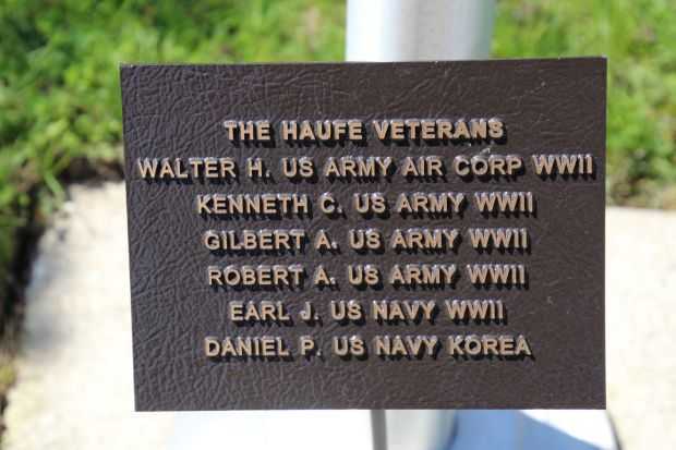 MENASHA’S ISLE OF VALOR MEMORIAL FLAGPOLE PLAQUE D