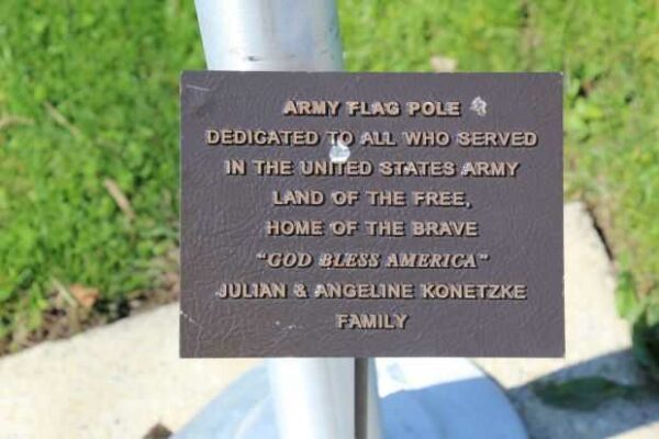 MENASHA’S ISLE OF VALOR MEMORIAL FLAGPOLE PLAQUE A