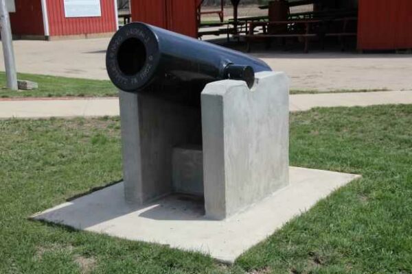GRATIOT VFW POST 9692 VETERANS MEMORIAL CANNON