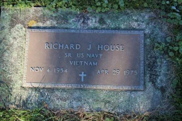 RICHARD J HOUSE MEMORIAL CEMETERY STONE