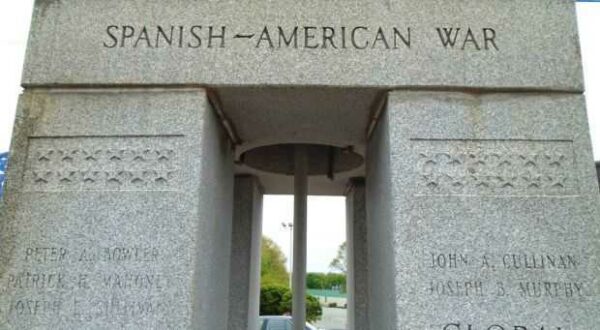 ROCKLAND WAR VETERANS MEMORIAL STONE B