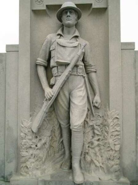 HULL WAR VETERANS MEMORIAL STATUE A